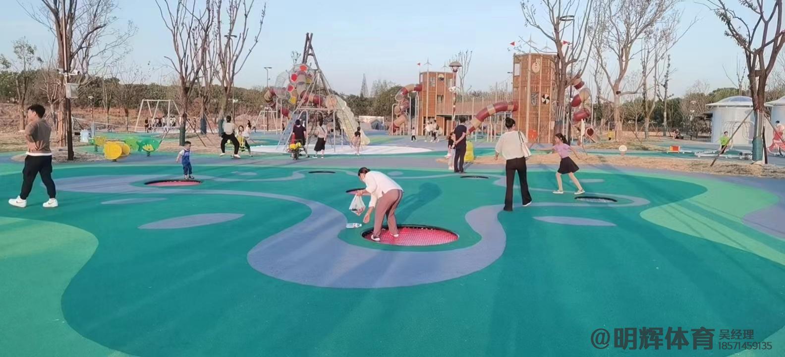 长春公园跑道是用什么材料做成的